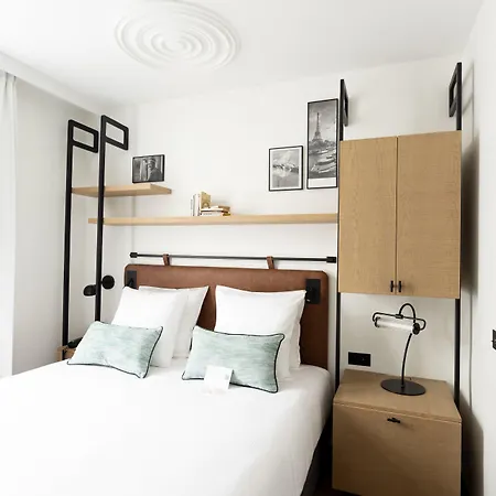 Esteem Tour Eiffel Hotel 4*